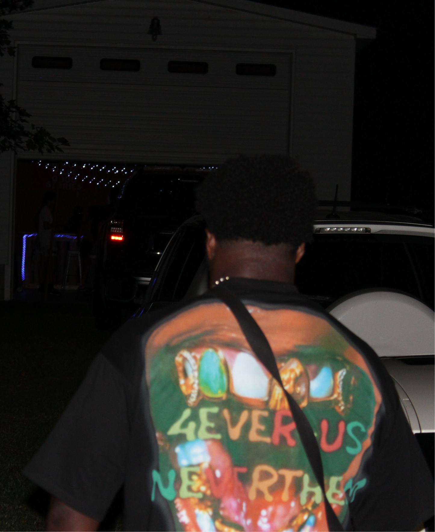 4UNT TEE (Black)