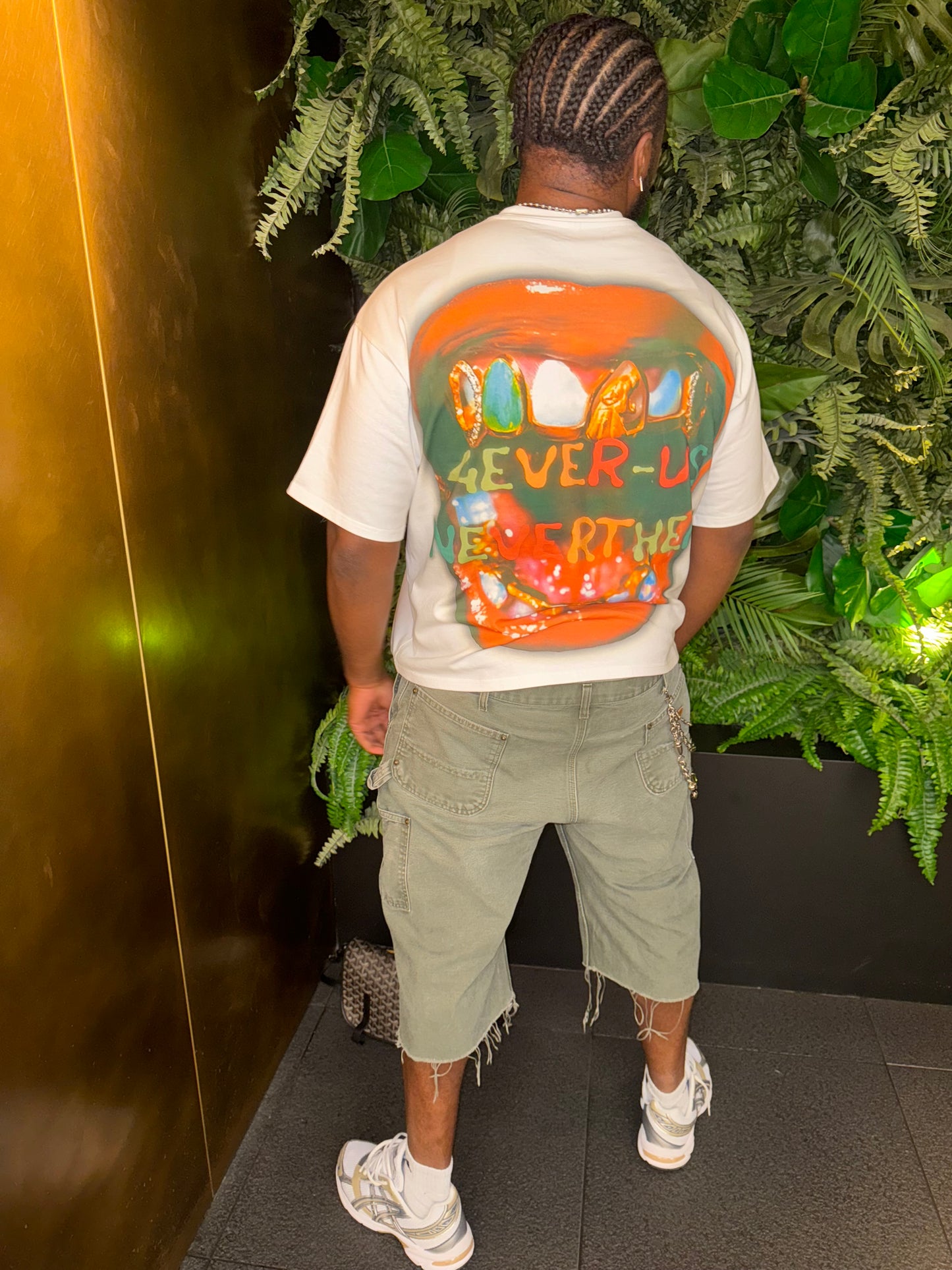 “4UNT” Tee